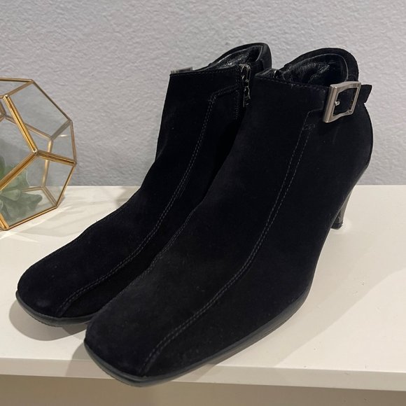 Prada- Black suede booties - Picture 13 of 15